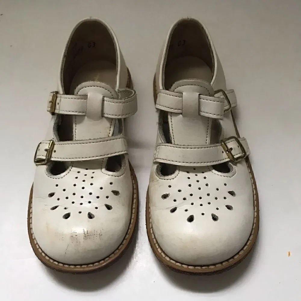 Vintage white leather Mary Jane double buckle shoes